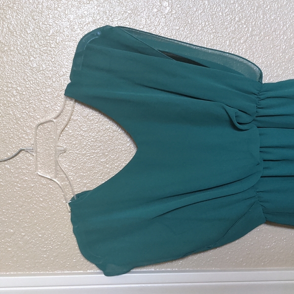 Emerald Green Flutter Sleeve Semi-Formal Dress - Picture 7 of 7